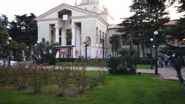 ?[4K] Осенняя прогулка по Сочи #сочисегодня