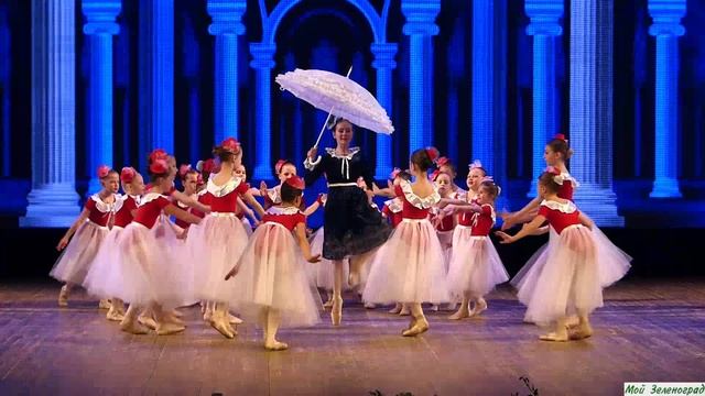 М. Дунаевский. «Мэри Поппинс». Исполняет подготовительная группа, солистка Дарья Данилова