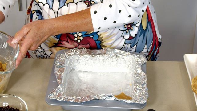 Peanut Butter & Jelly Bars! Easy & Delicious!! смотреть онлайн