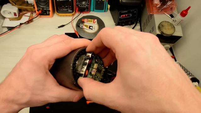 Dyson DC35 motor disassembly - back cover remove смотреть онлайн