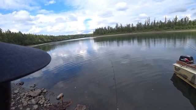 Ловим больших СИГОВ у подножья хребта в Якутии Yakutia смотреть онлайн