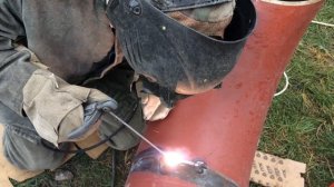 Сварка газовой 325 трубы под просвет.