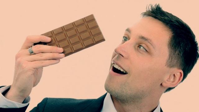 Сколько шоколада можно есть в день? смотреть онлайн