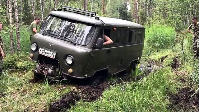 Проверим так ли хорош УАЗ на бездорожье. смотреть онлайн