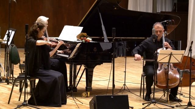 Astor Piazzolla - "Oblivion" / А.Пьяццолла - "Забвение" смотреть онлайн