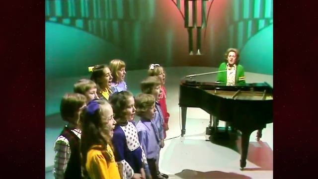 Рождественская песня . Гильберт О' Салливан и детский хор 1974 г. смотреть онлайн