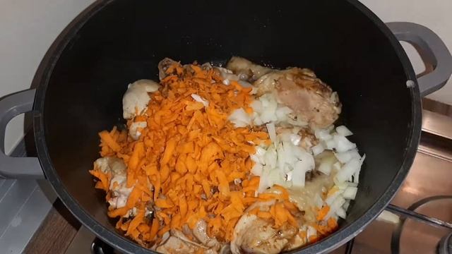 Тушенная картошка с курицей смотреть онлайн