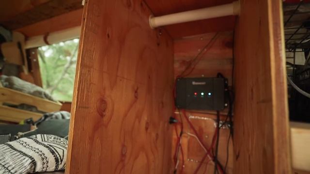 How to Install a VICTRON SMART SHUNT with bluetooth // VAN LIFE смотреть онлайн