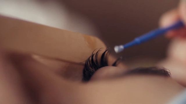 НАРАЩИВАНИЕ РЕСНИЦ: ЭТАП СНЯТИЕ РЕСНИЦ смотреть онлайн