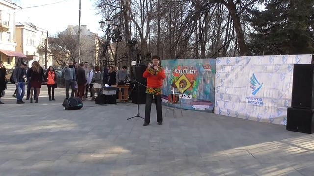 Гармошка на фестивале "Любимый город" смотреть онлайн