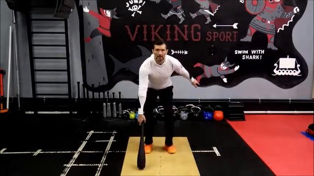 МАХИ БУЛАВОЙ С ПЕРЕДАЧЕЙ ИЗ РУКИ В РУКУ. CLUBBELL ALTERNATING SWINGS смотреть онлайн
