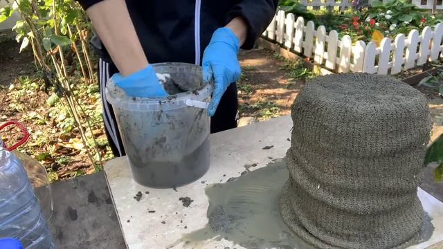 Кашпо для цветов из старых шапок и цемента | DIY cement pots смотреть онлайн