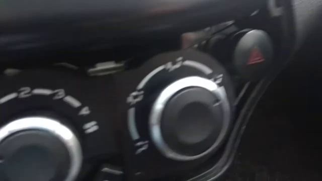 Вольтметр, вместо заглушки на БУК Chevrolet Aveo T250 смотреть онлайн