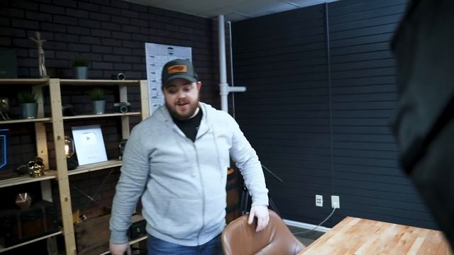 Ultimate Everyday Carry Studio Tour | Best Damn EDC HQ смотреть онлайн