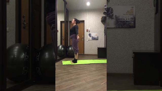 Приветствие солнца. Йога. Sun salutation смотреть онлайн