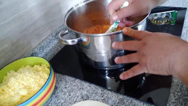 cocinando en cuarentena Luis Perez (Empanada de Pica) смотреть онлайн