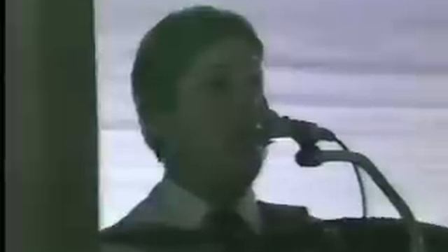 Bobby Jones Orch - Clover by the Water Polka смотреть онлайн