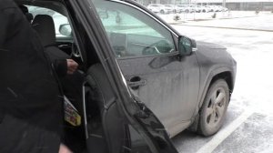 НОВЫЙ TOYOTA RAV4 РЖАВЕЕТ ИЗНУТРИ? Проверим!