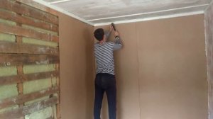 2 Часть, Ремонт на даче своими руками. доделал все стены листами ДВП. Строй Дом