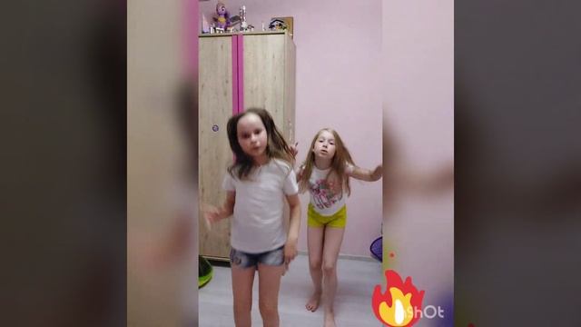 танец под? песню ?ЯГОДА МАЛИНКА? ПОДПИШИСЬ?? смотреть онлайн