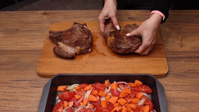 MEAT with VEGETABLES in the OVEN. смотреть онлайн