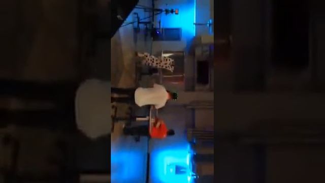 Cow vs. Alien at SpiceWorld Austin 2015 смотреть онлайн