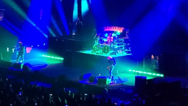 Tool ends the Halloween show at Excel energy center in St.Paul, MN with Swamp Song 10/31/23 смотреть онлайн