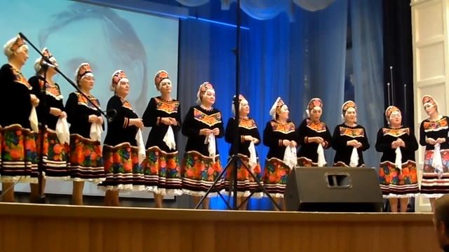 В зелёной тихой рощице. Поёт народный ансамбль Иркутяночка смотреть онлайн