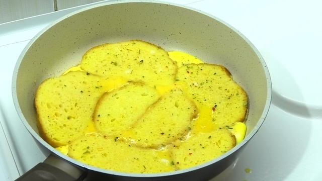 БЫСТРЫЙ ЗАВТРАК НА СКОВОРОДЕ//ПИЦЦА НА ХЛЕБЕ смотреть онлайн