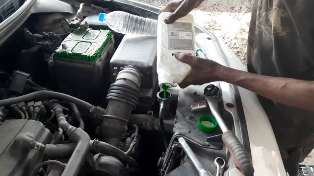 Hyundai I20 Coolant Changed And Drained/Hyundai  I20 Ka Coolant  Kaise Change  Kare
