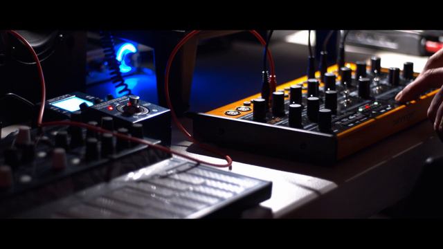 Crave FM Bass Feb 4 Jam смотреть онлайн