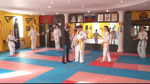 Прямое включение. Узнаем у каратистов как совместить спорт и учёбу смотреть онлайн