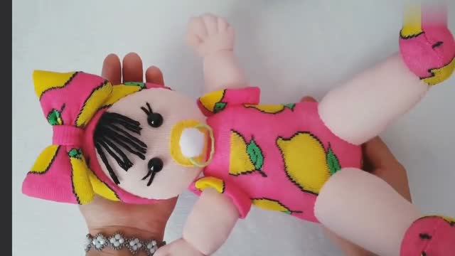 😍НИКТО НЕ ПОВЕРИЛ, ЧТО ЭТО БЫЛ НОСОК!!!_💥Создание милой куклы из носков _