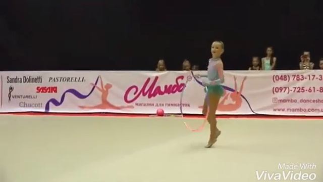 Клип Мисс Николь гимнастика смотреть онлайн