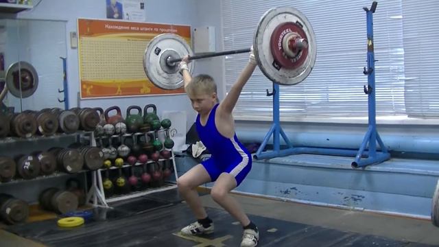 Мирсков Евгений, 11 лет, Собст вес 40 2 Рывок 26 кг Есть личный рекорд! смотреть онлайн