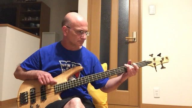 Sweet Emotion - Aerosmith - Bass line (SHORT) смотреть онлайн