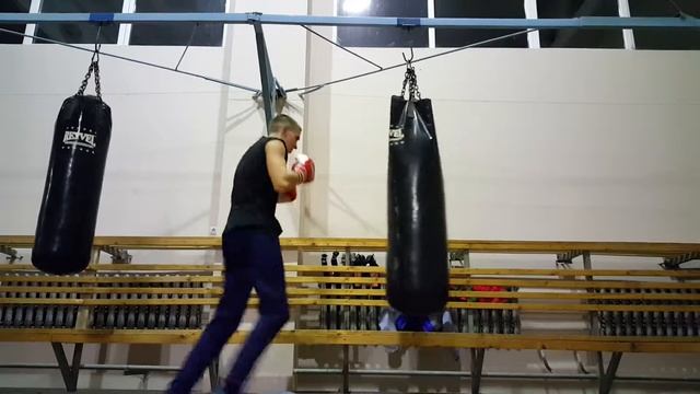 Работа на мешке бокс смотреть онлайн