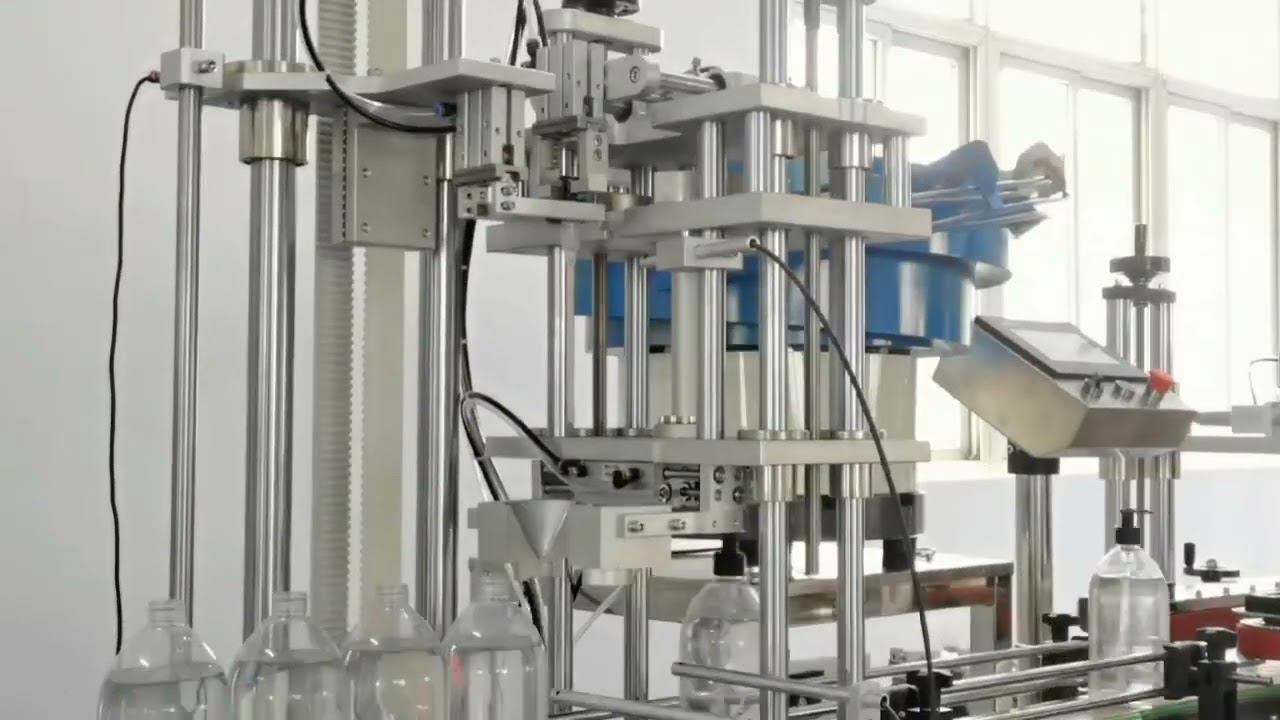 Линия розлива жидких продуктов, донный налив, укупорочная машина 8 бутылок 1 литр за 10 сек. смотреть онлайн