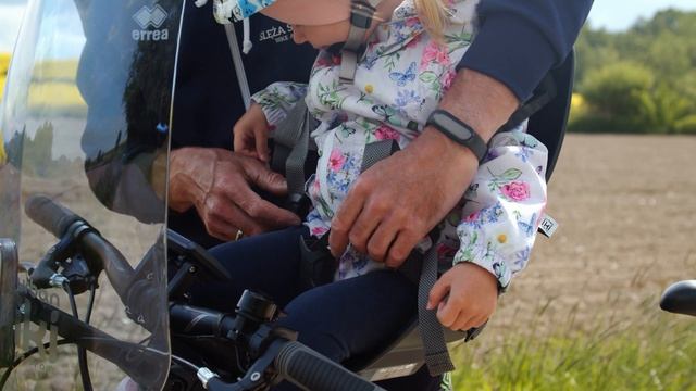 Fotelik rowerowy URBAN IKI - rodzaje i montaż. Jaki wybrać? смотреть онлайн