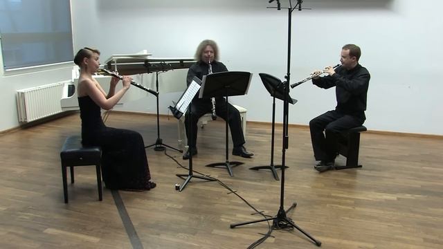 Ludwig van Beethoven - Trio C-duur op 87 (II Adagio cantabile) смотреть онлайн