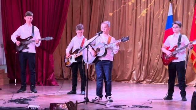 Трава у дома на гитаре в исполнении группы “Hokor”| 🔥🎸 смотреть онлайн
