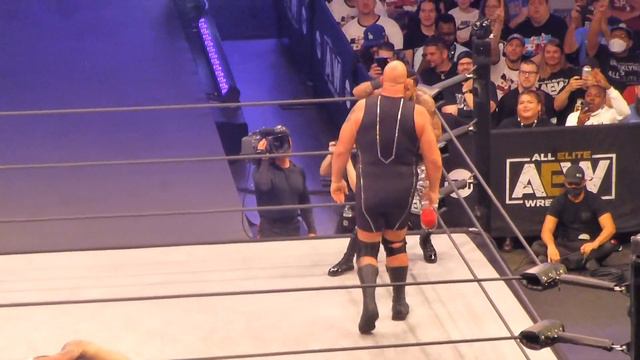 Paul Wight vs Arjun Singh/Cole Karter/Carlie Bravo at AEW Dark: Elevation смотреть онлайн