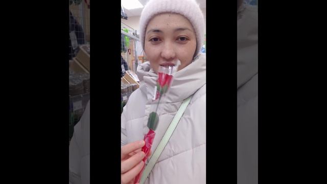 Я хочу цветы муж не дарит мне цвети😔 смотреть онлайн