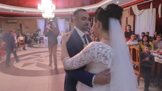 ОБОВ'ЯЗКВО ПОДИВІТЬСЯ! Суперовий Перший весільний танець молодят смотреть онлайн