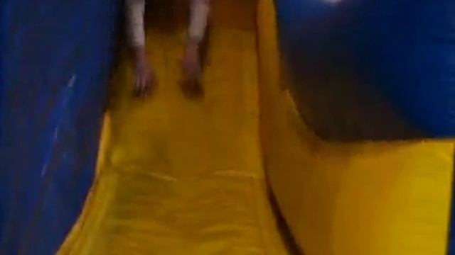 Combo Moonwalk Bounce Hoops Slide Combination Inflatable Game смотреть онлайн