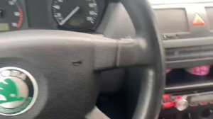 Заикается магнитола при запущенном двигателе решил проблему