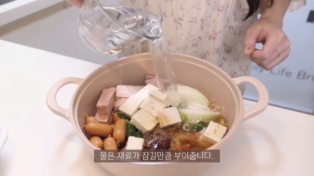 ENG)vlog?냉장고 털어서 짜장칼국수에 탕수육 만들어 먹고?야식은 불닭 새우꼬치와 아코디언 감자.?강아지 셀프미용(신전떡볶이,치즈김밥,튀김,부대찌개,에그샌드위치,치밥,갈비만두