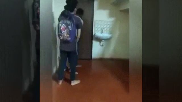 Вот что делает лирик смотреть онлайн