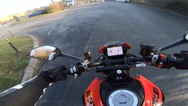Ducati Monster SP UK Launch | First Ride! смотреть онлайн