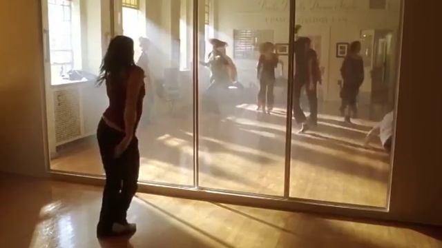 Selena Gomez - Tell Me Something I Dont Know (Another Cindrella Story) смотреть онлайн